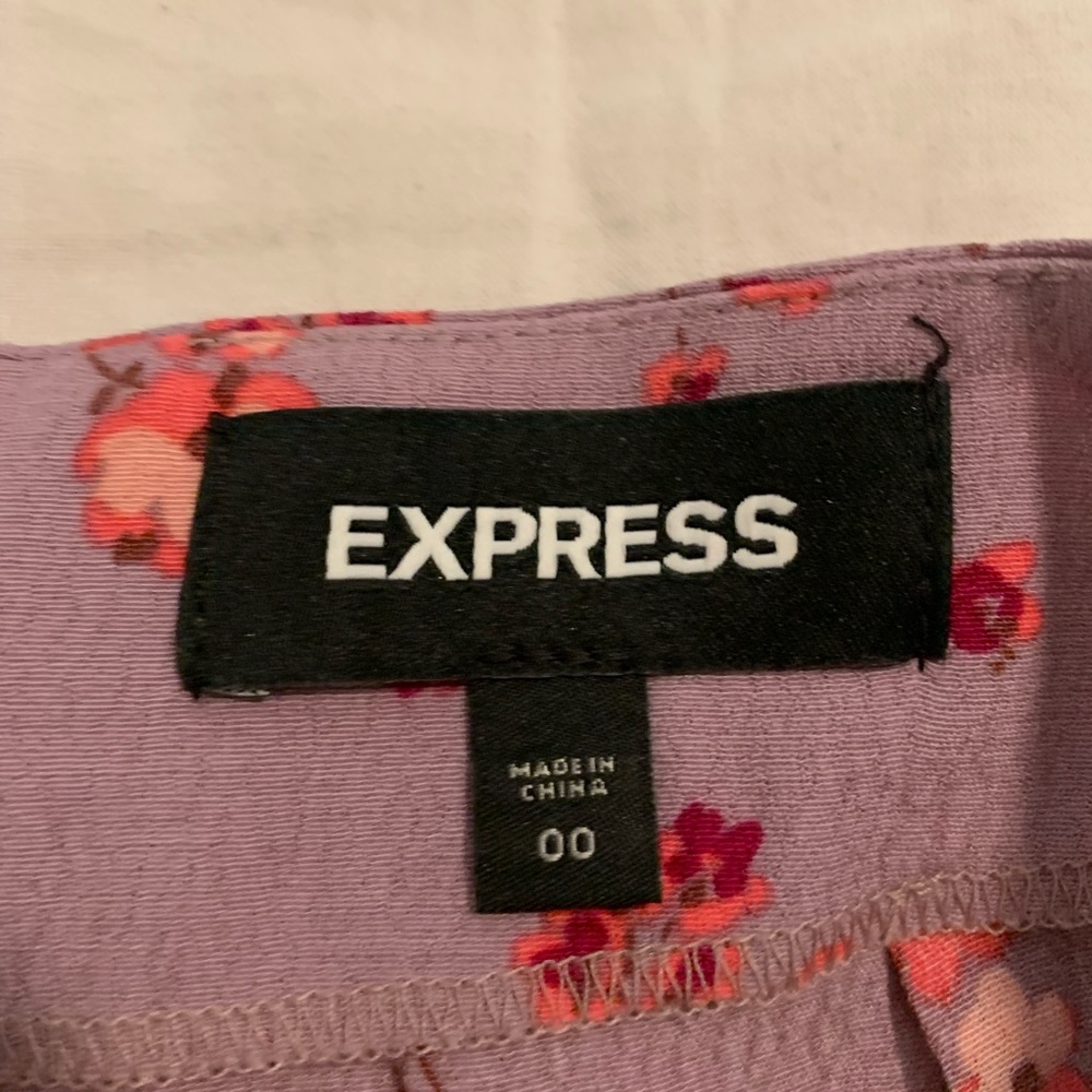 Express Mini Ruffle Skirt - Picture 3 of 3